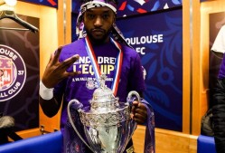 爱游戏官网关于集结日深圳男篮调整名单以备法国杯；门线救险环节打磨；管理层满意；赛季目标并未改变的信息